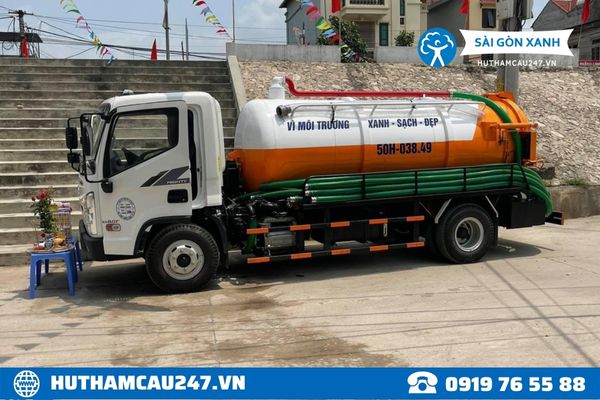 Khách hàng có thể yên tâm vì quá trình hút hầm cầu Củ Chi của Sài Gòn Xanh không hề đục phá Khách hàng có thể yên tâm vì quá trình hút hầm cầu Củ Chi của Sài Gòn Xanh không hề đục phá