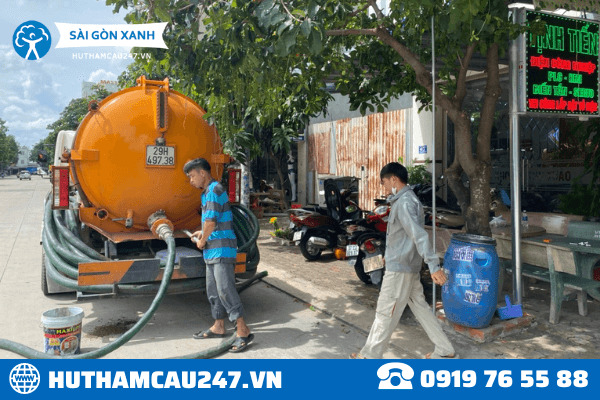 Đông đảo khách hàng sử dụng dịch vụ hút hầm cầu tại quận 12 của Sài Gòn Xanh